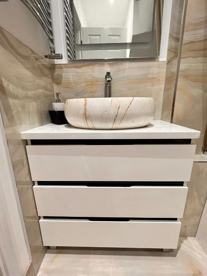Luxurious Double Bedroom, Ensuite With Free Wifi. أكسفورد المظهر الخارجي الصورة