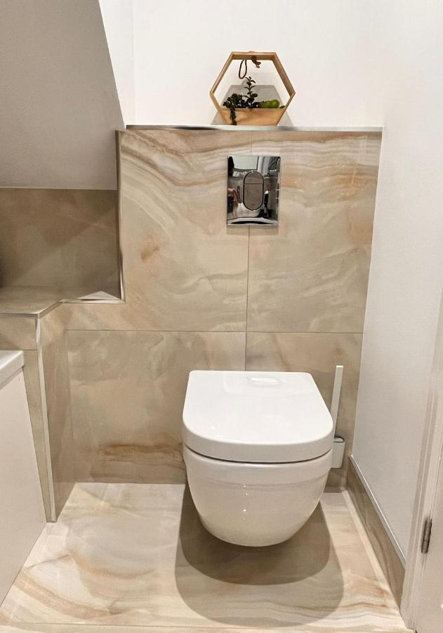 Luxurious Double Bedroom, Ensuite With Free Wifi. أكسفورد المظهر الخارجي الصورة